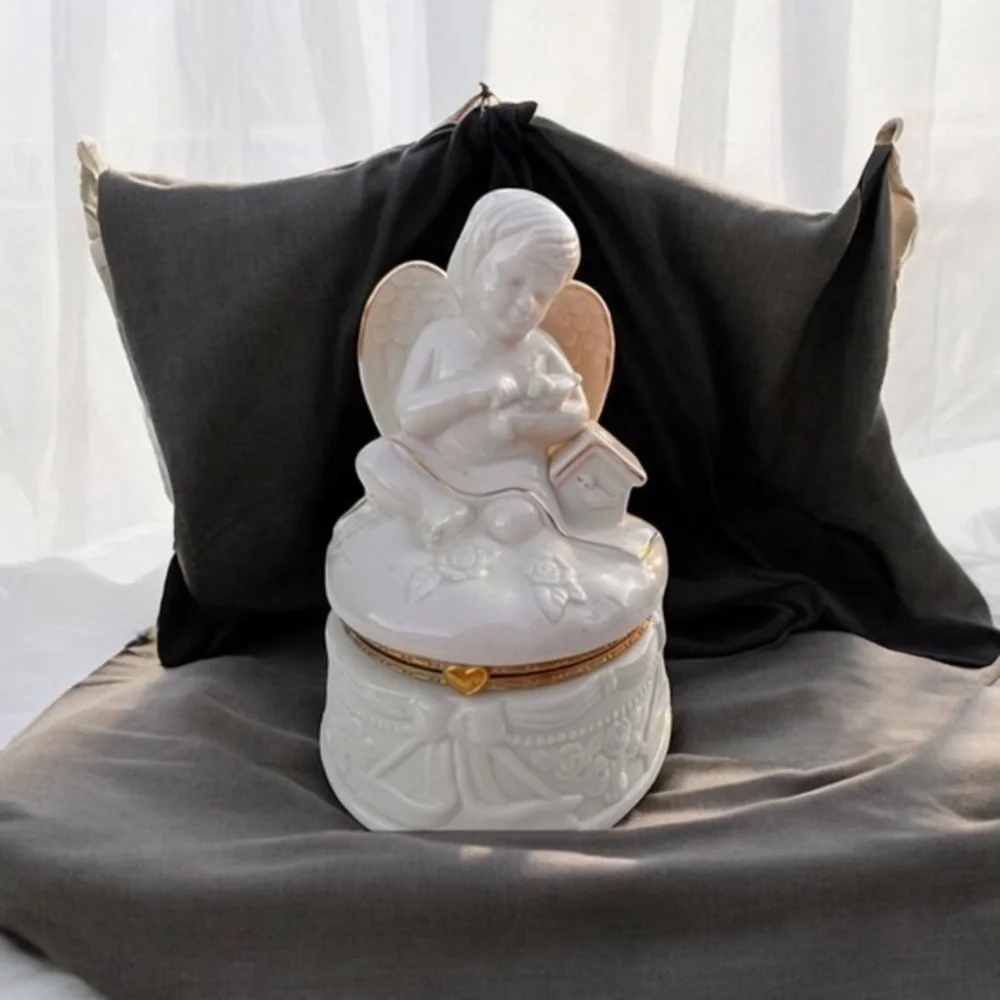 Vintage angel cherub jewelry trinket box